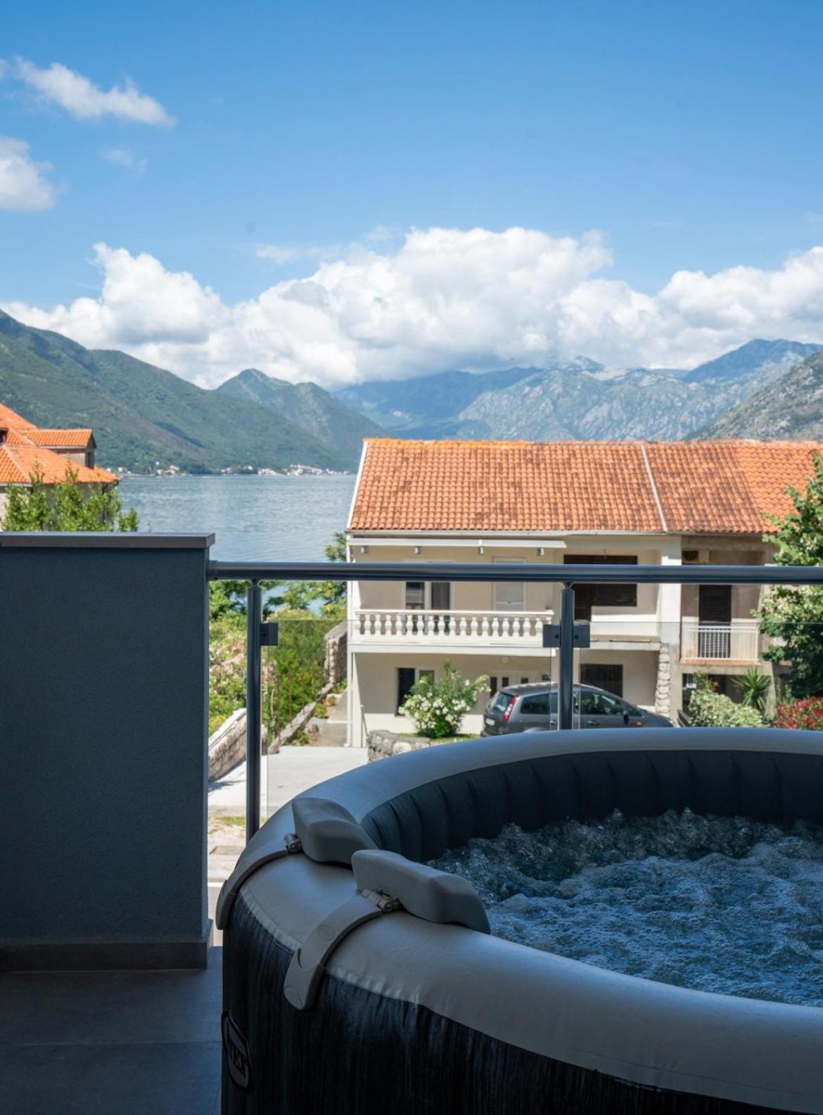 Luxury Apartment Vasilisa Kotor Eksteriør bilde